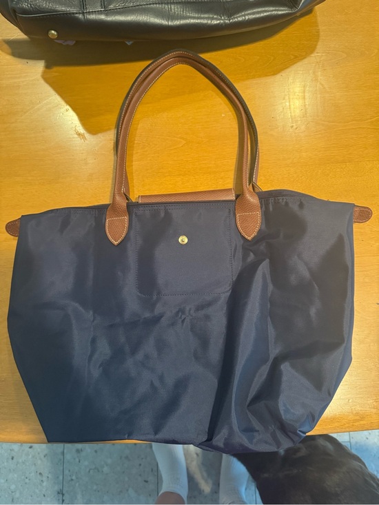 Longchamp Handbags - NWOT Navy Longchamp Le Pliage